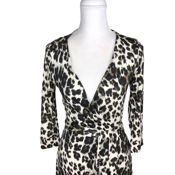 Diane von Furtstenberg silk wrap dress animal snow leopard print sz 4 New Julian - Picture 4 of 16